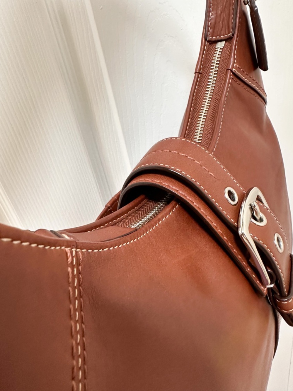 Coach Hamilton Hobo Cognac Glovetanned Leather Buckle Shoulder Bag
Y2K - Picture 9 of 16